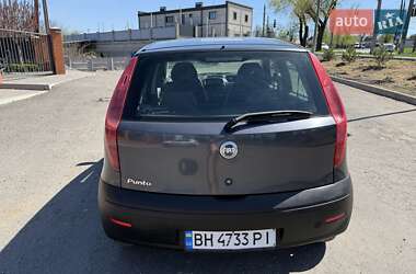 Хэтчбек Fiat Punto 2003 в 