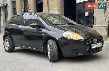 Хэтчбек Fiat Punto 2009 в 