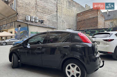 Хэтчбек Fiat Punto 2009 в 