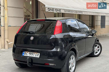 Хэтчбек Fiat Punto 2009 в 