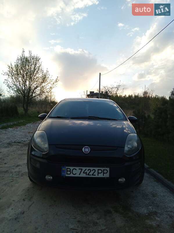 Хэтчбек Fiat Punto 2010 в Львове