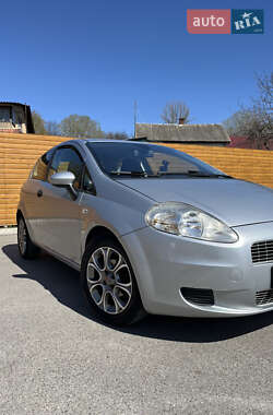 Хетчбек Fiat Punto 2009 в 