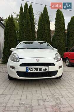 Хэтчбек Fiat Punto 2012 в 