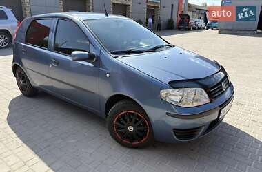 Хэтчбек Fiat Punto 2004 в 