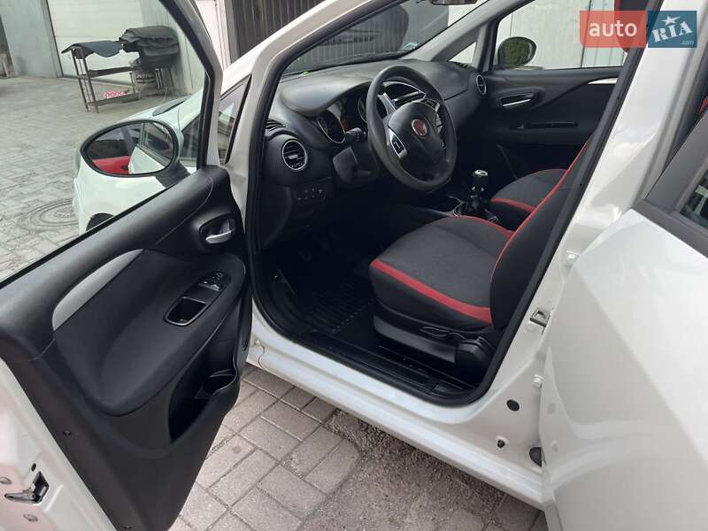 Хетчбек Fiat Punto 2012 в Кам'янець-Подільському