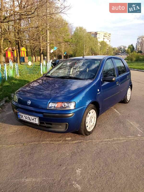 Хетчбек Fiat Punto 2001 в 