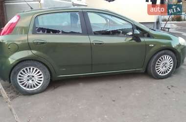 Хэтчбек Fiat Punto 2006 в 