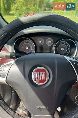 Хэтчбек Fiat Punto 2011 в 