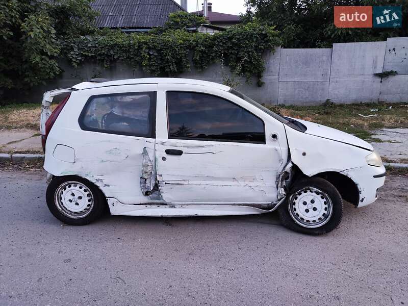 Хэтчбек Fiat Punto 2003 в Харькове