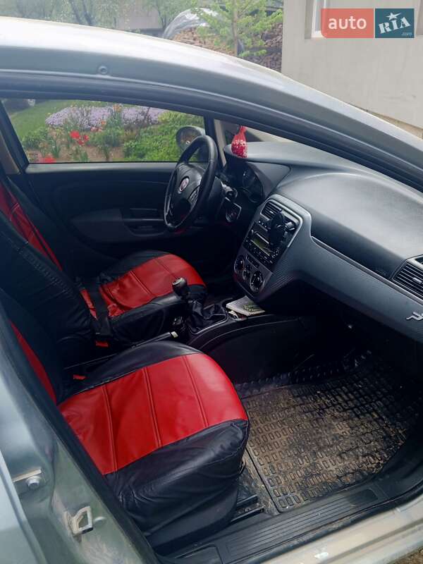 Хетчбек Fiat Punto 2009 в Івано-Франківську