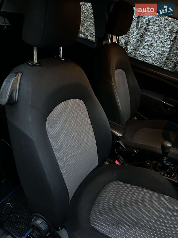 Хэтчбек Fiat Punto 2011 в Ивано-Франковске