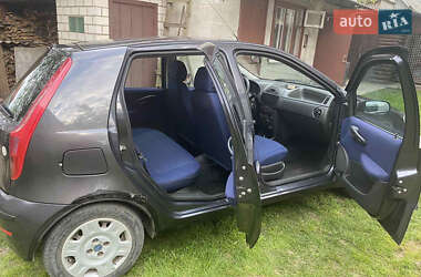 Хэтчбек Fiat Punto 2003 в 