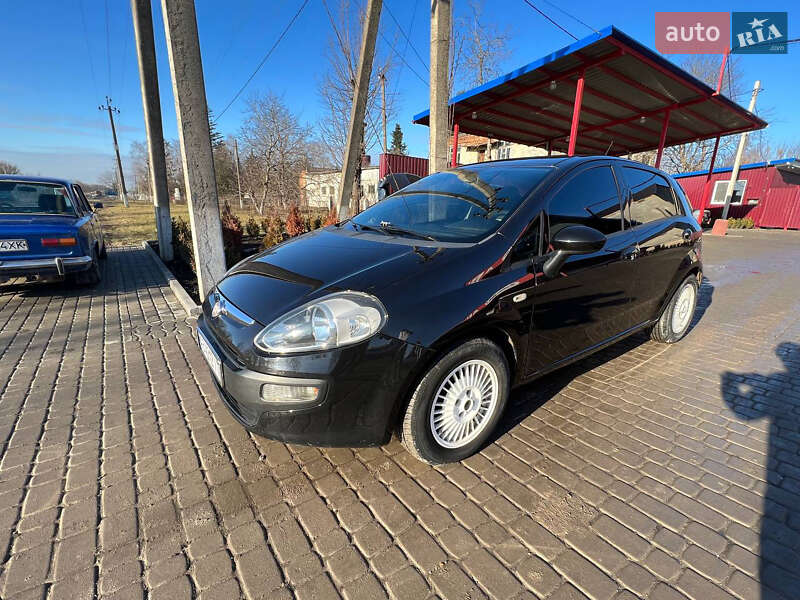 Хэтчбек Fiat Punto 2011 в Крыжополе