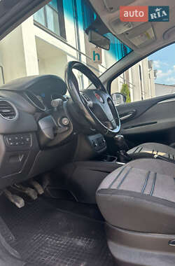 Хэтчбек Fiat Punto 2010 в 