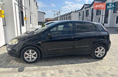 Хэтчбек Fiat Punto 2010 в 