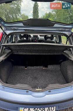 Хэтчбек Fiat Punto 2007 в 