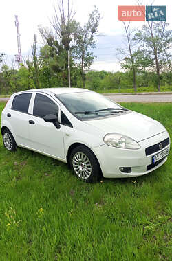 Хэтчбек Fiat Punto 2009 в 
