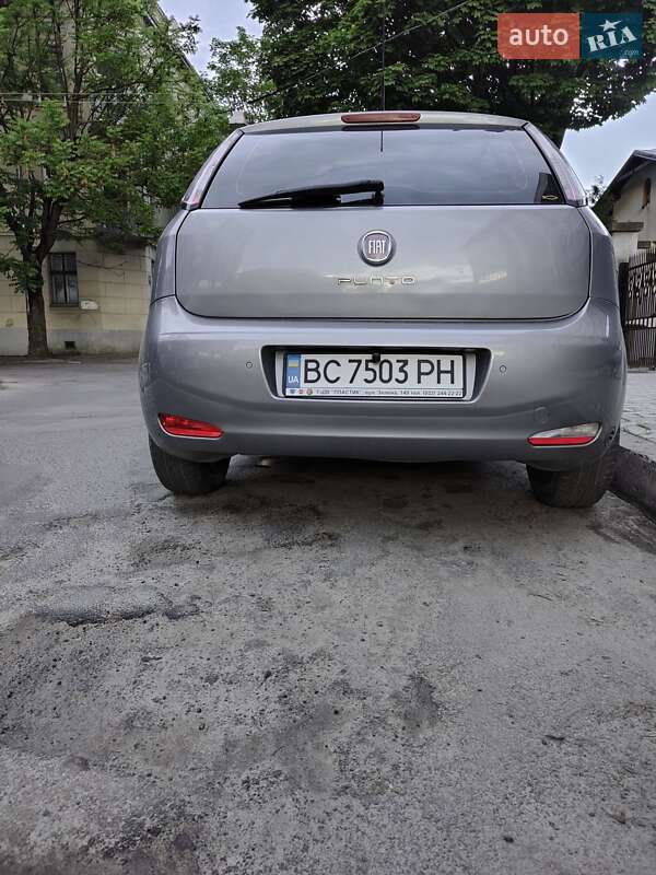 Хэтчбек Fiat Punto 2012 в Львове