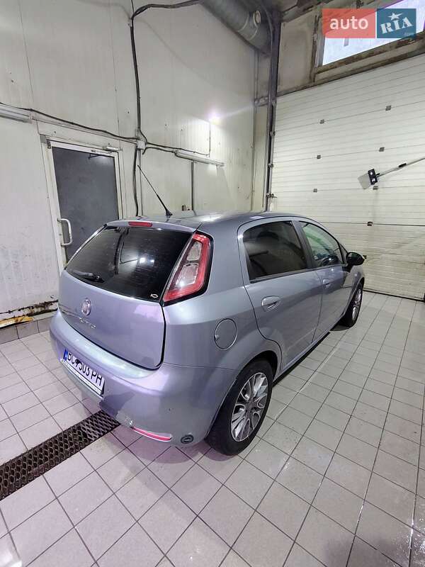 Хэтчбек Fiat Punto 2012 в Львове