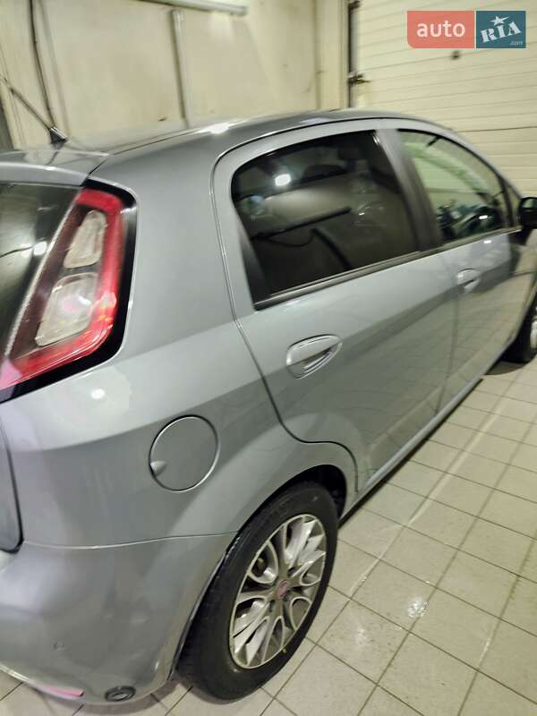 Хэтчбек Fiat Punto 2012 в Львове