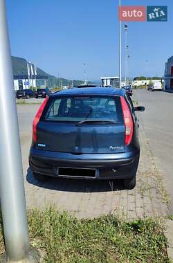 Хэтчбек Fiat Punto 2001 в 