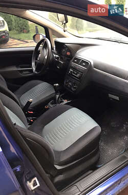 Хэтчбек Fiat Punto 2008 в 