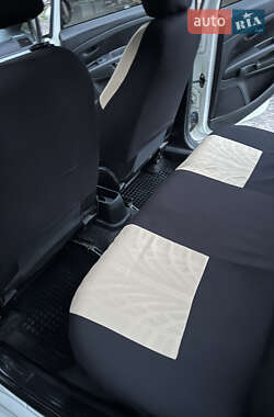 Хетчбек Fiat Punto 2010 в 