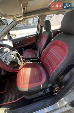 Хэтчбек Fiat Punto 2010 в 
