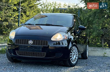 Хэтчбек Fiat Punto 2009 в 