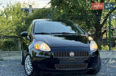Хэтчбек Fiat Punto 2009 в 