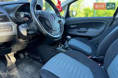 Хэтчбек Fiat Punto 2009 в 