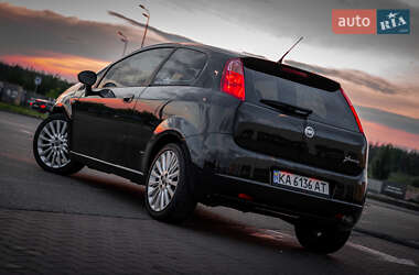 Хэтчбек Fiat Punto 2006 в 