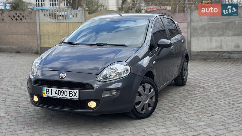 Хэтчбек Fiat Punto 2013 в 