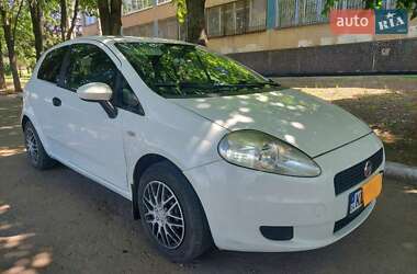 Хэтчбек Fiat Punto 2011 в 