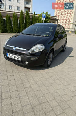 Хэтчбек Fiat Punto 2010 в 