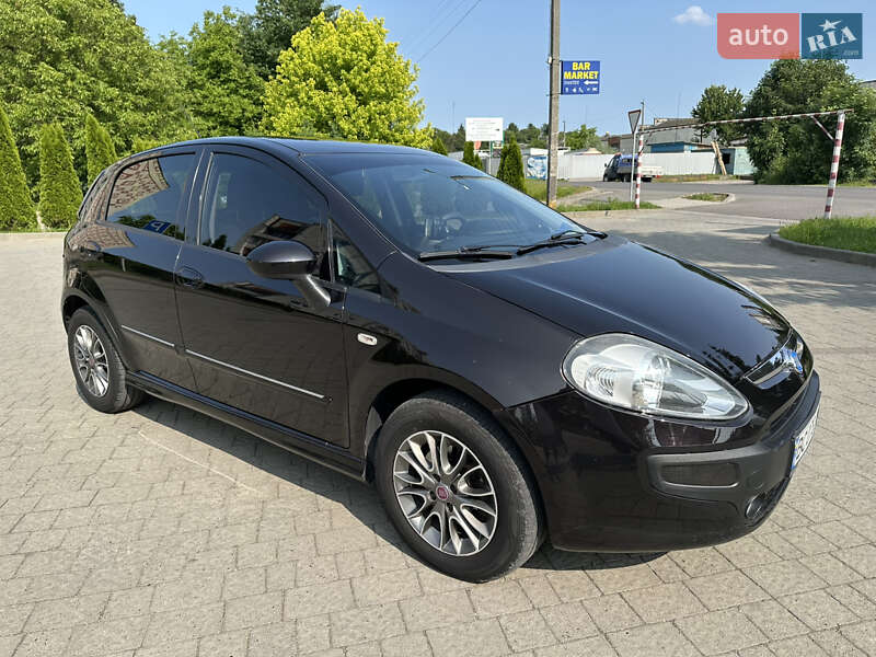 Хэтчбек Fiat Punto 2010 в Жидачове