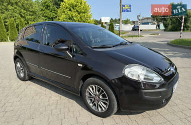 Хэтчбек Fiat Punto 2010 в 