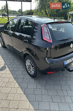 Хэтчбек Fiat Punto 2010 в 
