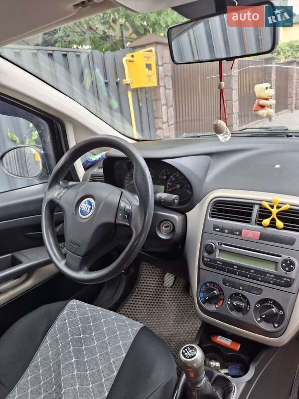 Хэтчбек Fiat Punto 2007 в Львове