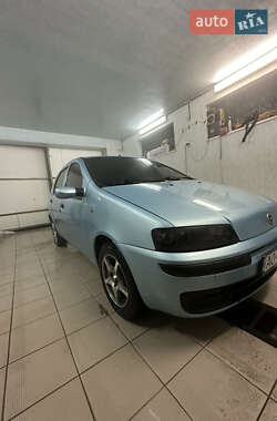 Хэтчбек Fiat Punto 2002 в 