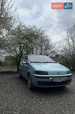 Хэтчбек Fiat Punto 2002 в 