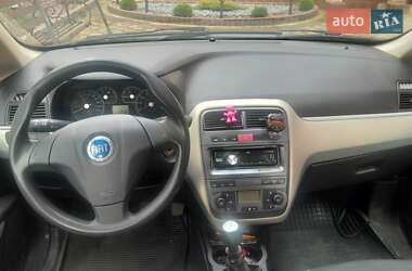 Хэтчбек Fiat Punto 2006 в 