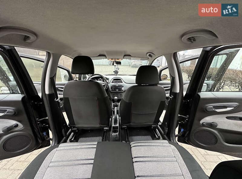 Хэтчбек Fiat Punto 2011 в Львове