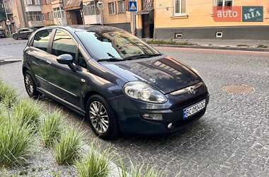 Хэтчбек Fiat Punto 2010 в 