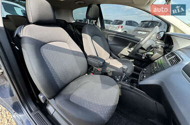 Хэтчбек Fiat Punto 2009 в 