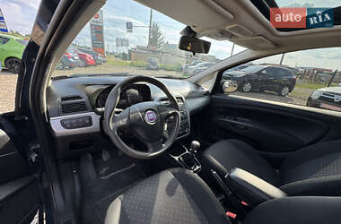 Хэтчбек Fiat Punto 2009 в 