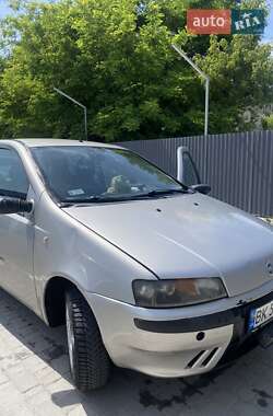 Хэтчбек Fiat Punto 2002 в 