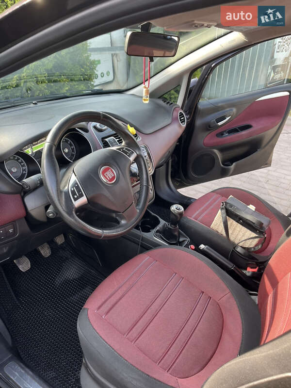 Хэтчбек Fiat Punto 2011 в Ивано-Франковске