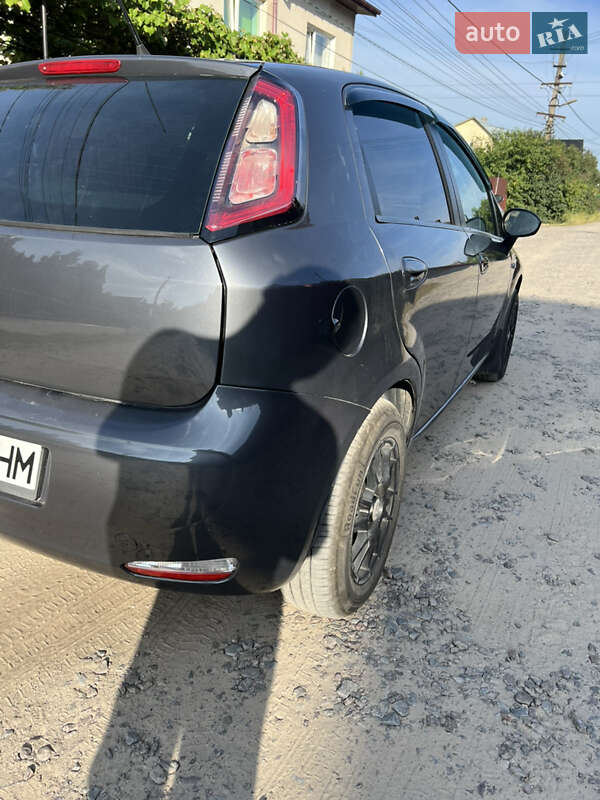 Хэтчбек Fiat Punto 2014 в Львове