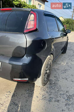 Хэтчбек Fiat Punto 2014 в 